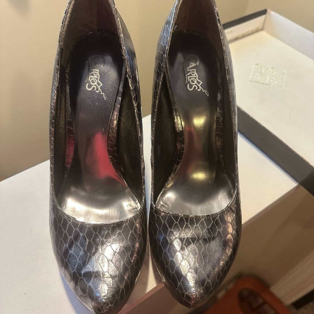 Carlos by Carlos Santana Platinum Metallic Snakeskin Print Stiletto Pumps
